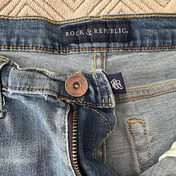 Rock & Republic Light Blue Denim Jean shorts - Picture 11 of 11